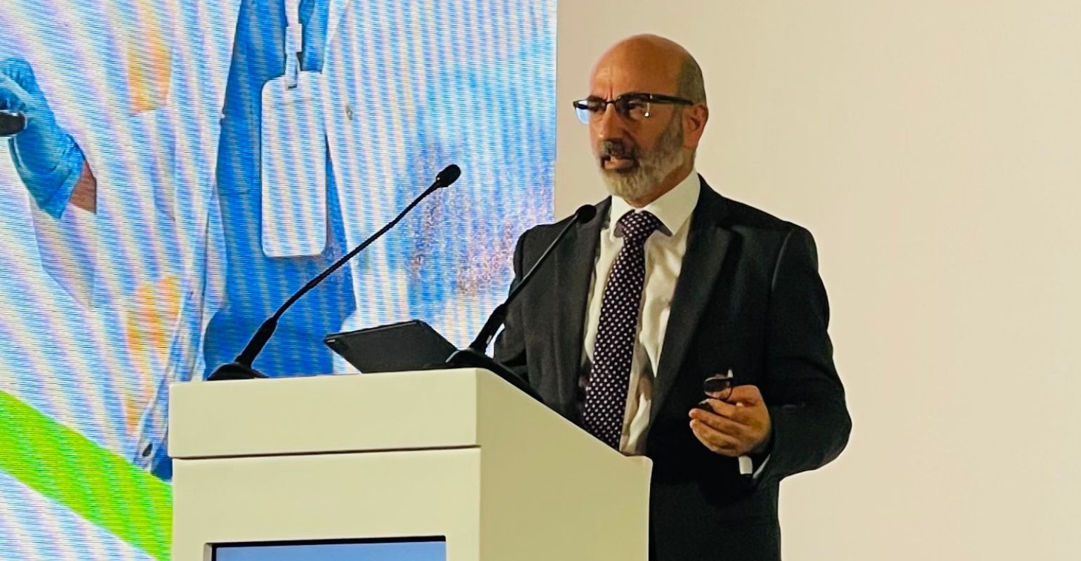 Addressing tactile feedback in robot-assisted techniques