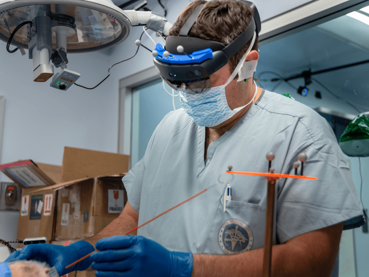 Augmented Reality in Real-time Telemedicine and Telementoring: Scoping Review