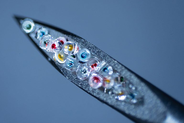 Tiny Cylinders for Controlled Drug Release