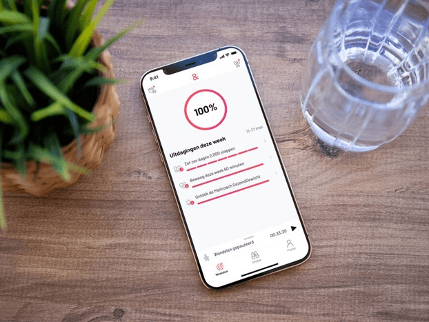 The Effect of Periodic Email Prompts on Participant Engagement With a Behavior Change mHealth App: Longitudinal Study