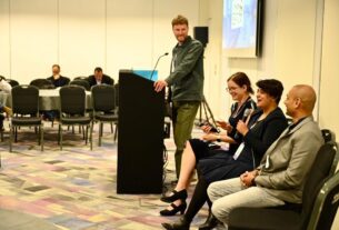 How can we empower health and social care workers to embrace AI technology? - DigitalHealth.London