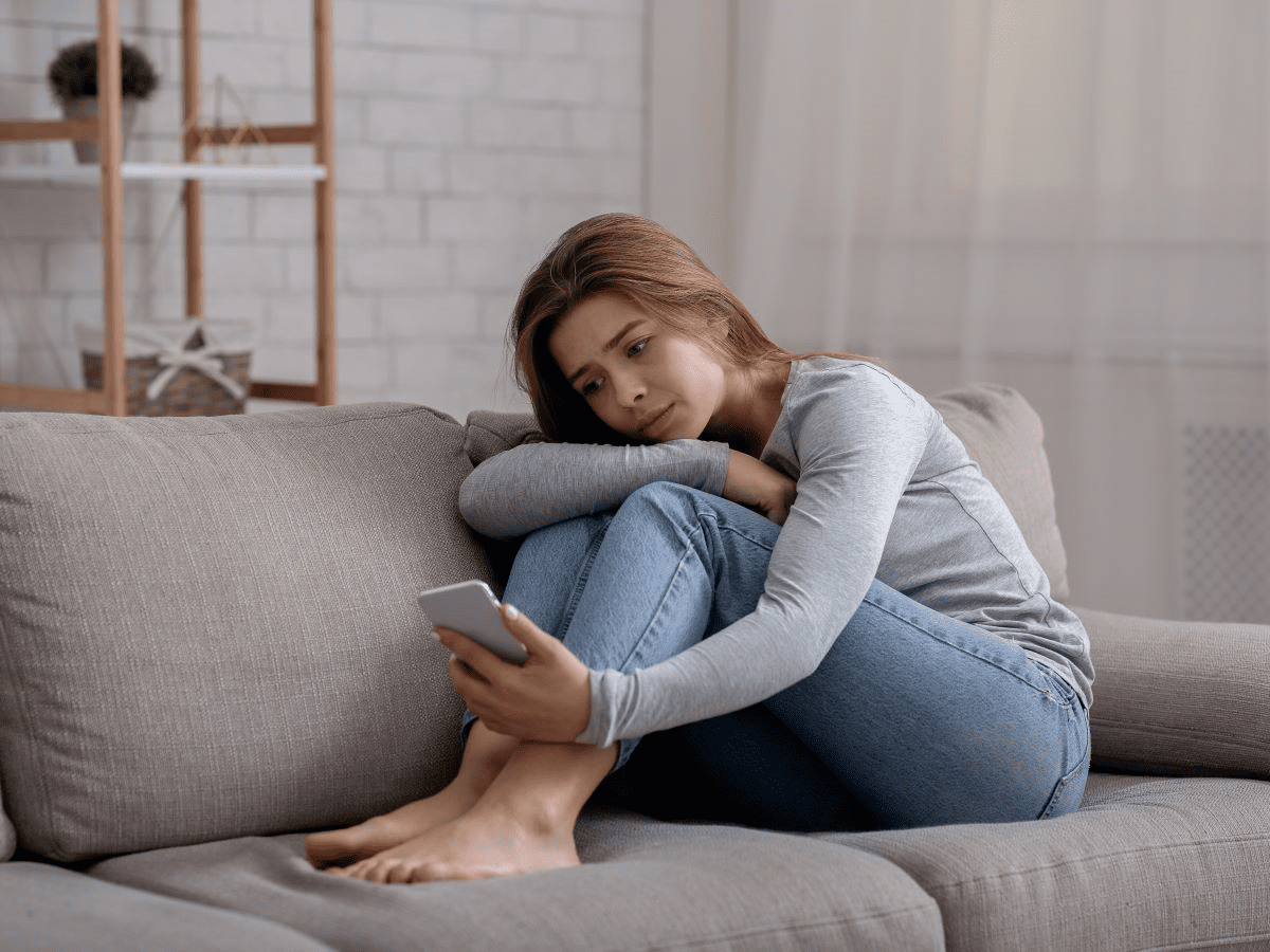 Acceptability of Personal Sensing Among People With Alcohol Use Disorder: Observational Study