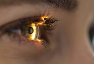 AI-driven eye scans detect signs of Parkinson's disease early on