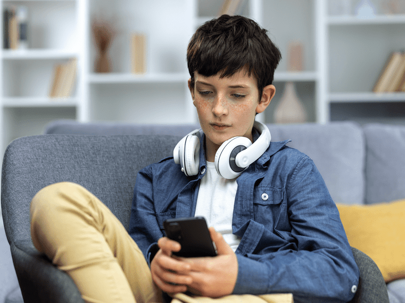 App Characteristics and Accuracy Metrics of Available Digital Biomarkers for Autism: Scoping Review