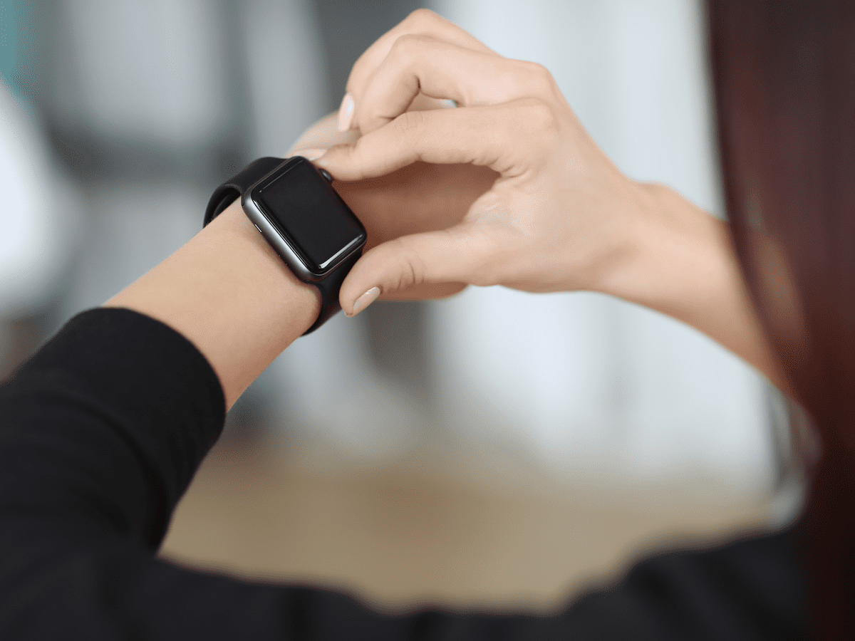 Exploring Variations in Sleep Perception: Comparative Study of Chatbot Sleep Logs and Fitbit Sleep Data