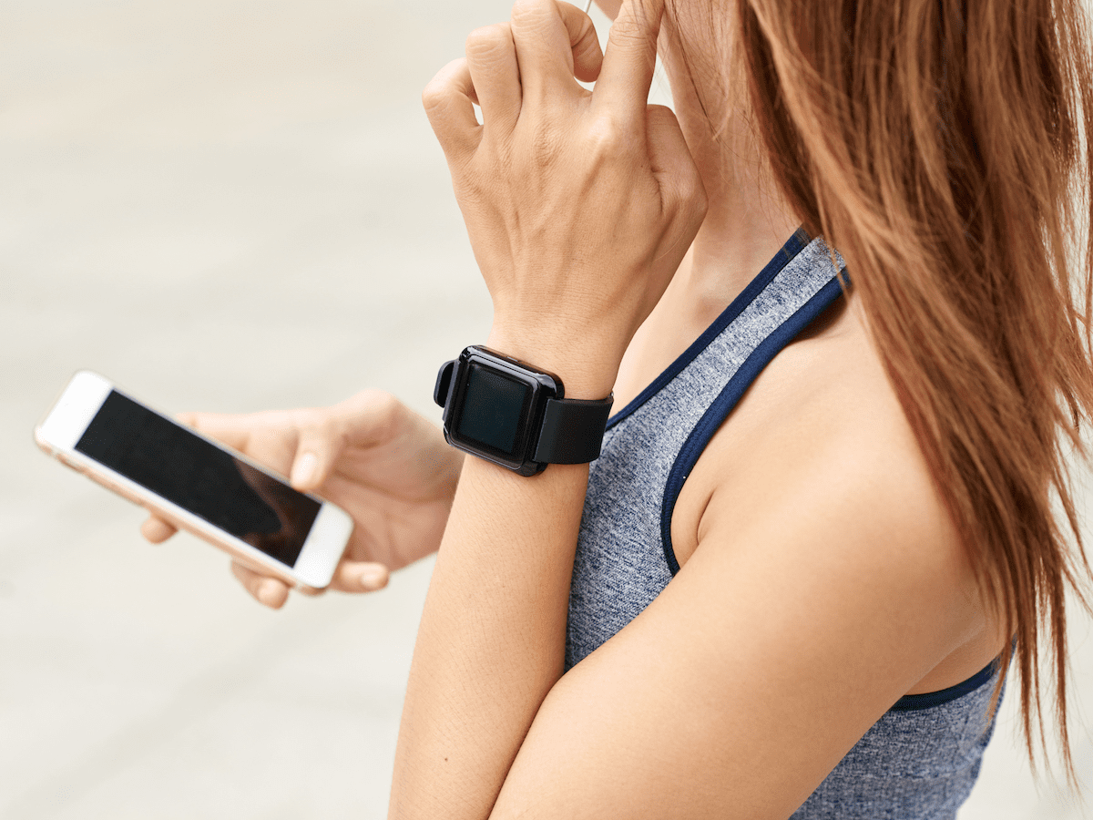 Use Patterns of Smartphone Apps and Wearable Devices Supporting Physical Activity and Exercise: Large-Scale Cross-Sectional Survey