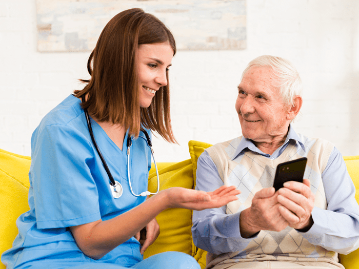 Health Care Professionals’ Experiences With a Mobile Self-Care Solution for Low Complex Orthopedic Injuries: Mixed Methods Study