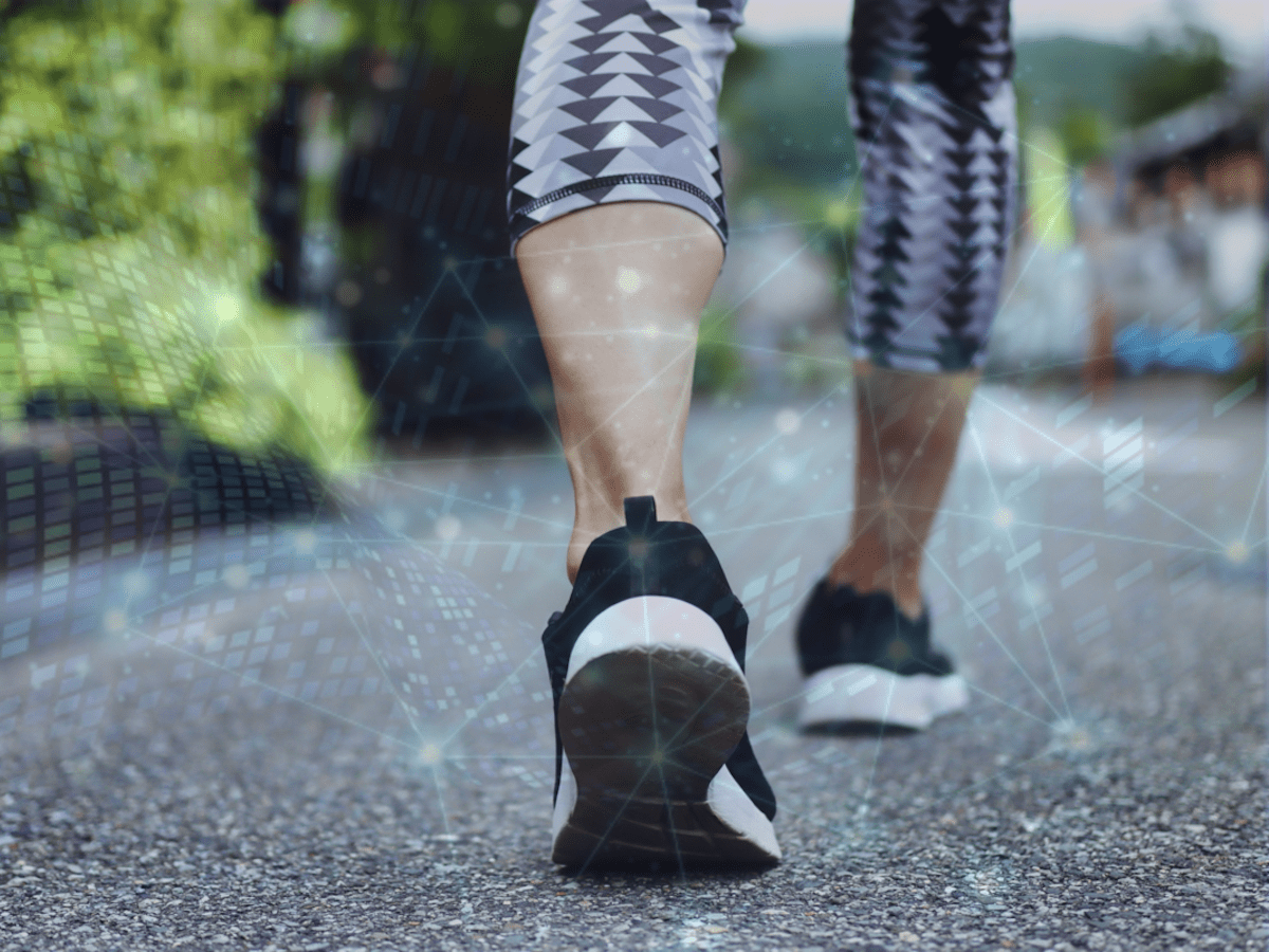 Using In-Shoe Inertial Measurement Unit Sensors to Understand Daily-Life Gait Characteristics in Patients With Distal Radius Fractures During 6 Months of Recovery: Cross-Sectional Study