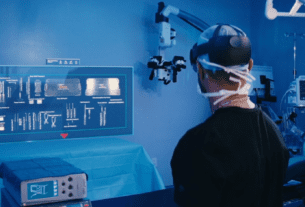 Apple's Vision Pro Makes History in First-Ever Use During Shoulder Replacement Surgery