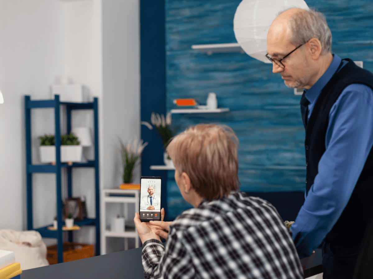 Effects of Telemedicine on Informal Caregivers of Patients in Palliative Care: Systematic Review and Meta-Analysis