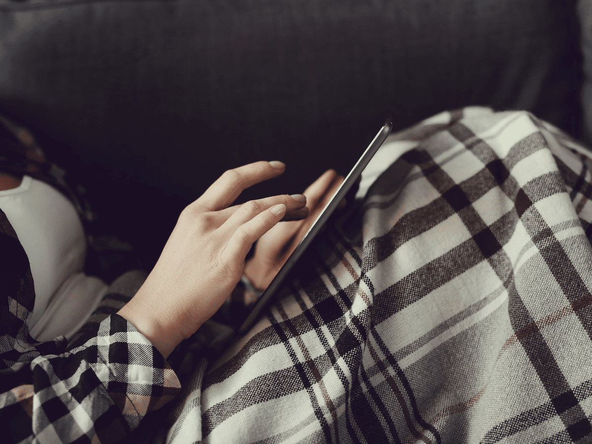 The Impact of mHealth-Based Continuous Care on Disease Knowledge, Treatment Compliance, and Serum Uric Acid Levels in Chinese Patients With Gout: Randomized Controlled Trial