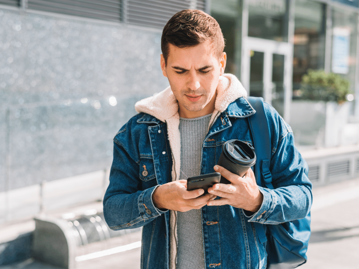 Effect of a Smartphone App (S-Check) on Actual and Intended Help-Seeking and Motivation to Change Methamphetamine Use Among Adult Consumers of Methamphetamine in Australia: Randomized Waitlist-Controlled Trial