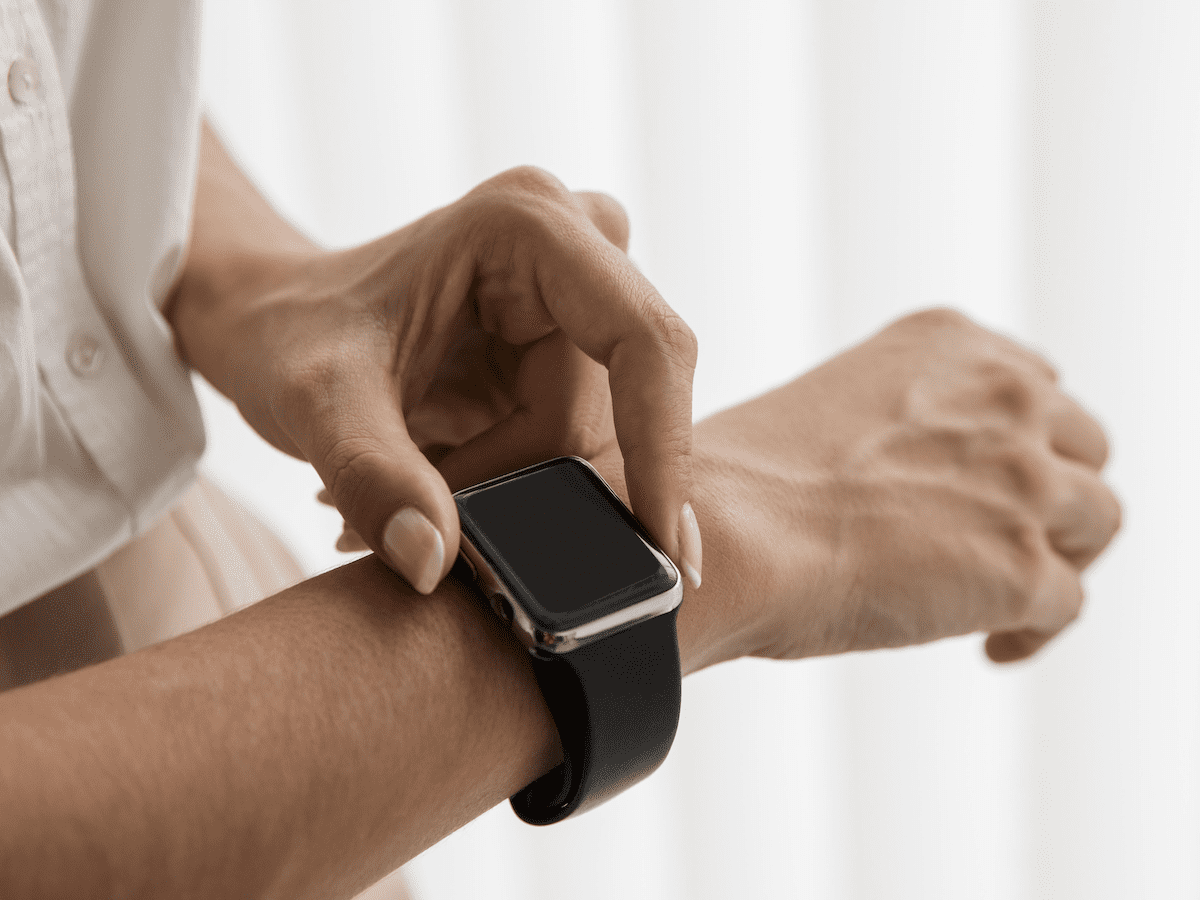 Evaluating the Sensitivity of Wearable Devices in Posttranscatheter Aortic Valve Implantation Functional Assessment