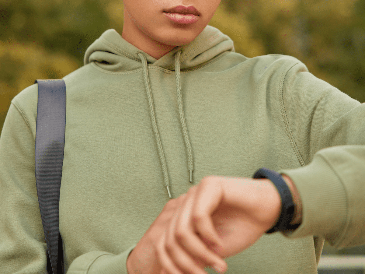 Validity of a Consumer-Based Wearable to Measure Clinical Parameters in Patients With Chronic Obstructive Pulmonary Disease and Healthy Controls: Observational Study