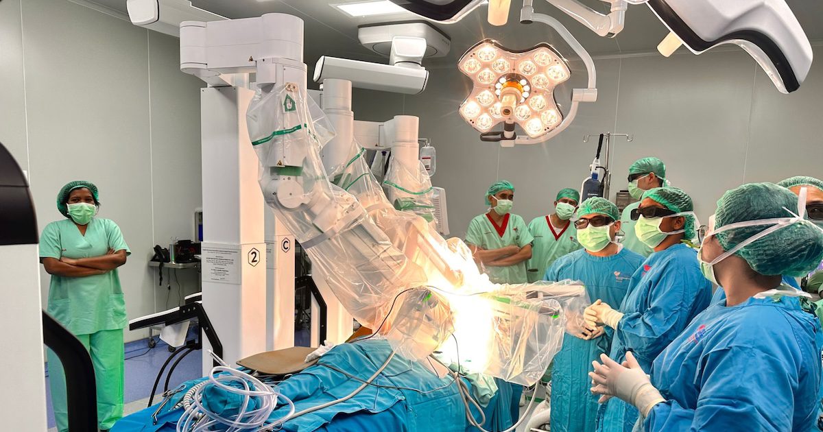 Indonesia reports first robotic cardiac surgery and more briefs