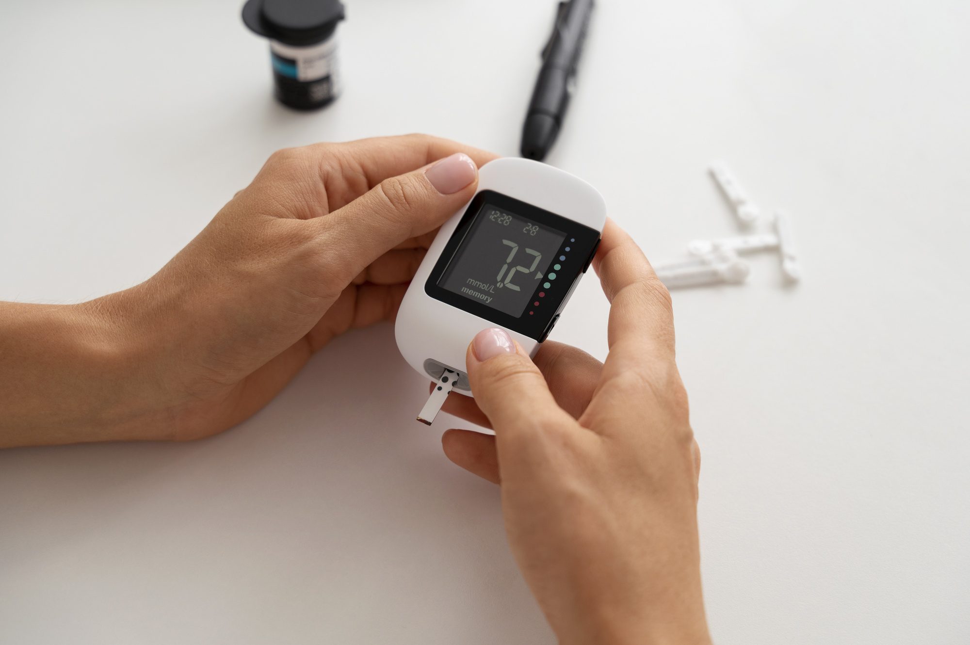 DME Providers Lead to Better CGM Adherence and Lower Healthcare Costs Compared to Pharmacies