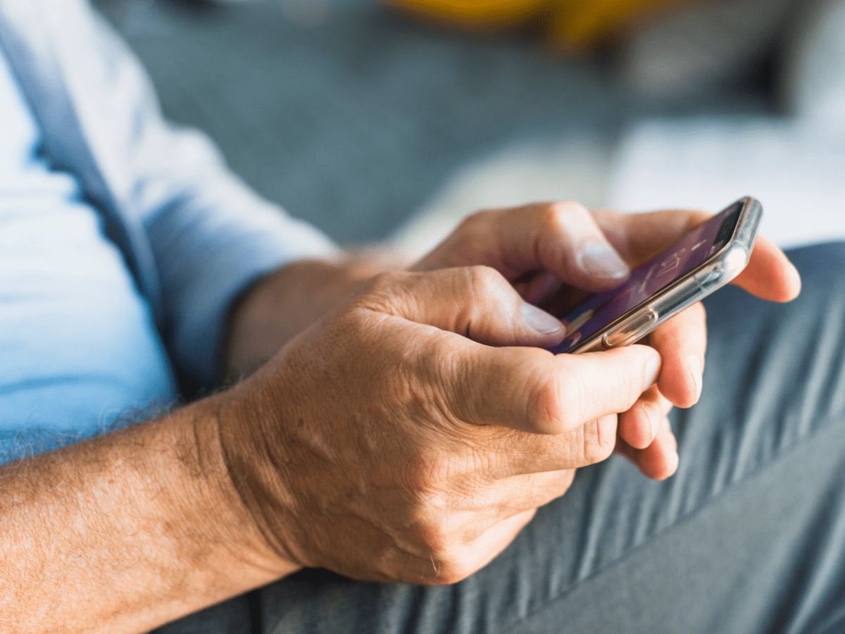 A Smartphone App Self-Management Program for Chronic Obstructive Pulmonary Disease: Randomized Controlled Trial of Clinical Outcomes