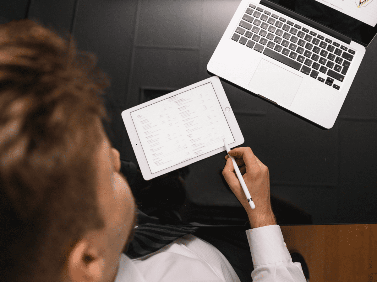 Clinical, Psychological, Physiological, and Technical Parameters and Their Relationship With Digital Tool Use During Cardiac Rehabilitation: Comparison and Correlation Study