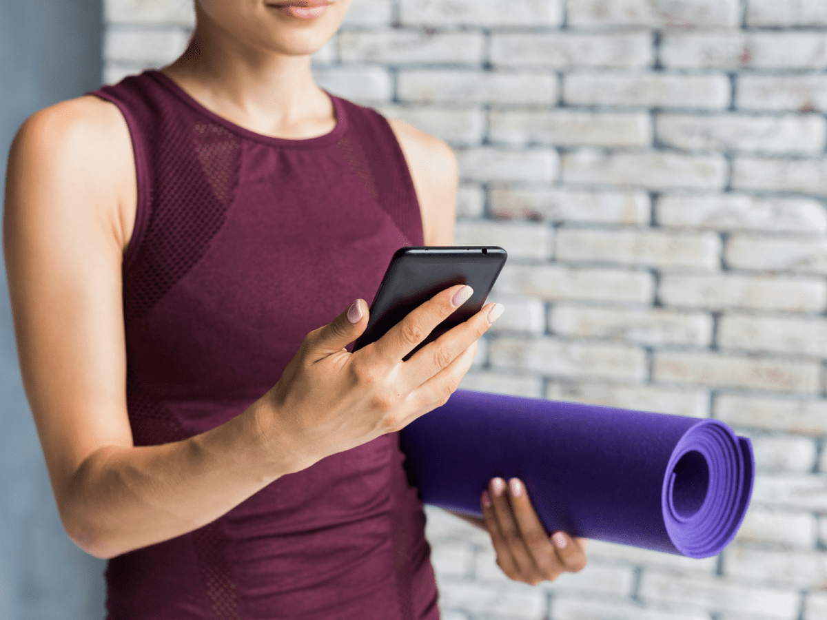 College Community–Based Physical Activity Support at a Public University During the COVID-19 Pandemic: Retrospective Longitudinal Analysis of Intra- Versus Interpersonal Components for Uptake and Outcome Association