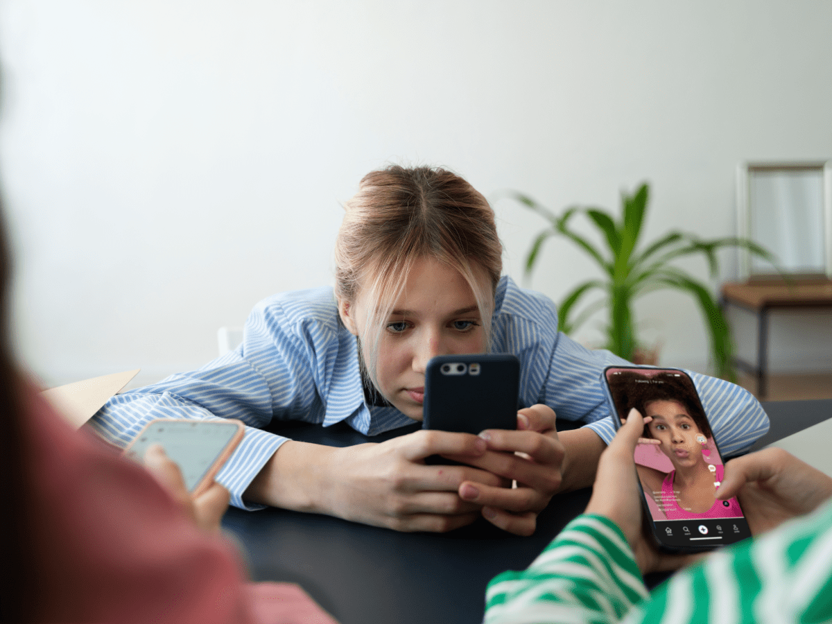 Prevention Needs and Target Behavior Preferences in an App-Based Addiction Prevention Program for German Vocational School Students: Cluster Randomized Controlled Trial