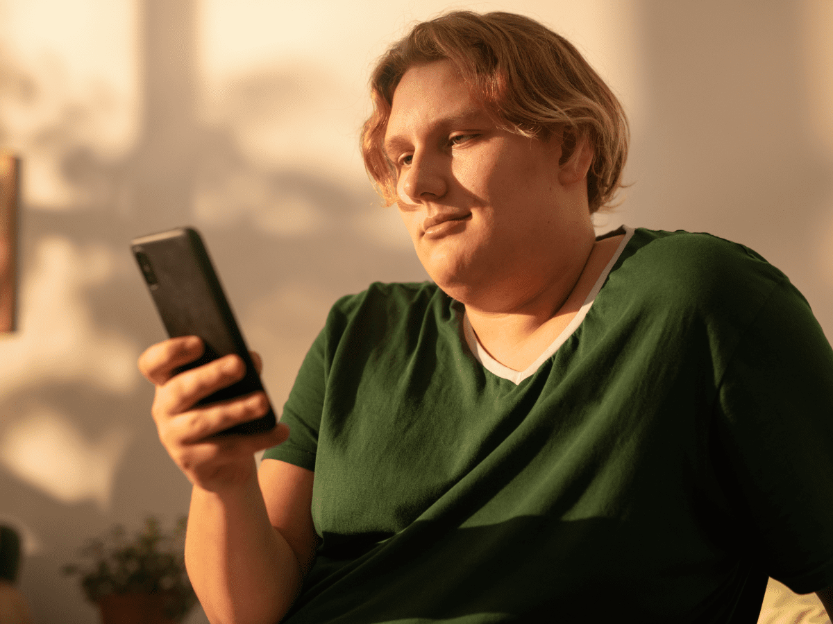 The Effect of a Mobile App (eMOM) on Self-Discovery and Psychological Factors in Persons With Gestational Diabetes: Mixed Methods Study