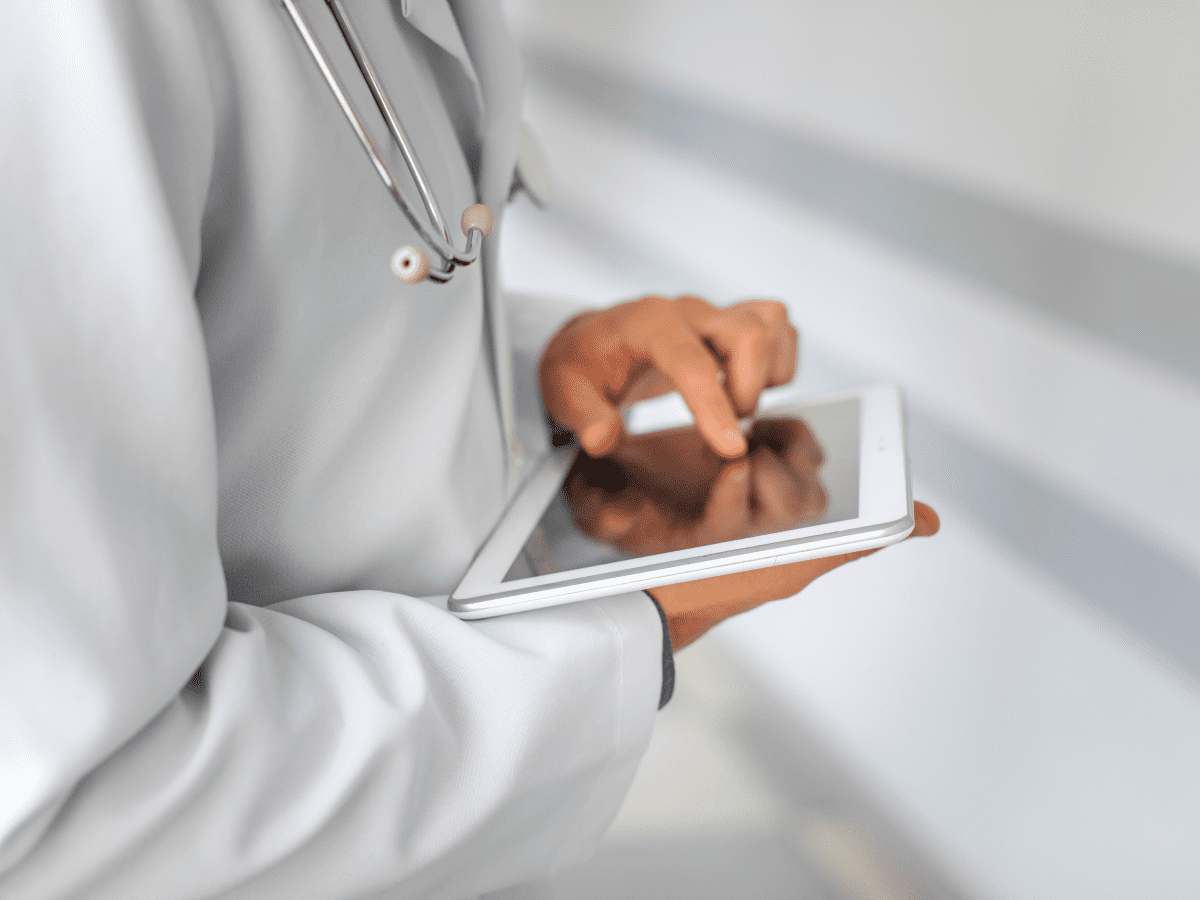 Comparative Effectiveness of Digital Health Technologies in Tuberculosis Treatment: Systematic Review and Network Meta-Analysis of Randomized Controlled Trials