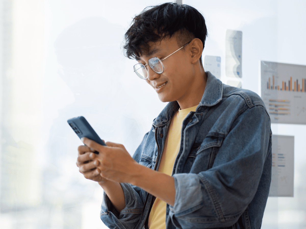 Effects of a Smartphone-Based Positive Reflection Diary on Work Engagement Among Japanese Workers: Randomized Controlled Trial