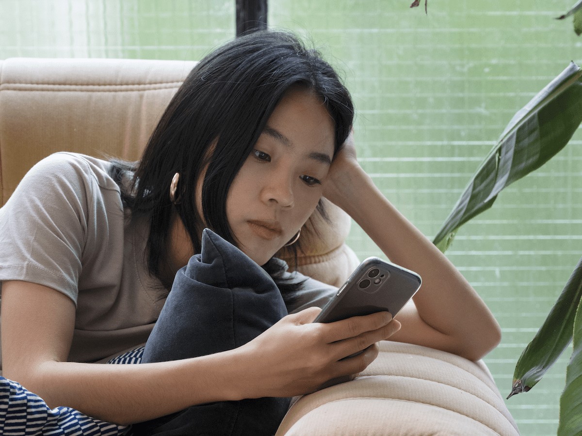 Effects of a Transtheoretical Model–Based mHealth Intervention on Transition Readiness in Adolescents With Epilepsy: Quasi-Experimental Study