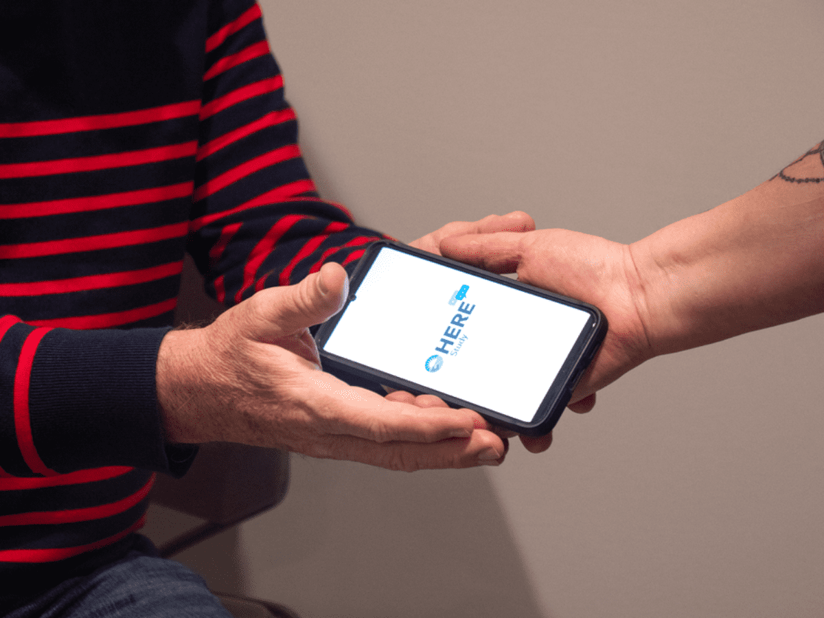 Evaluation of a Pilot mHealth Intervention to Engage Primary Care Clients at an Urban Clinic Serving Marginalized Populations: Mixed-Methods Cohort Study