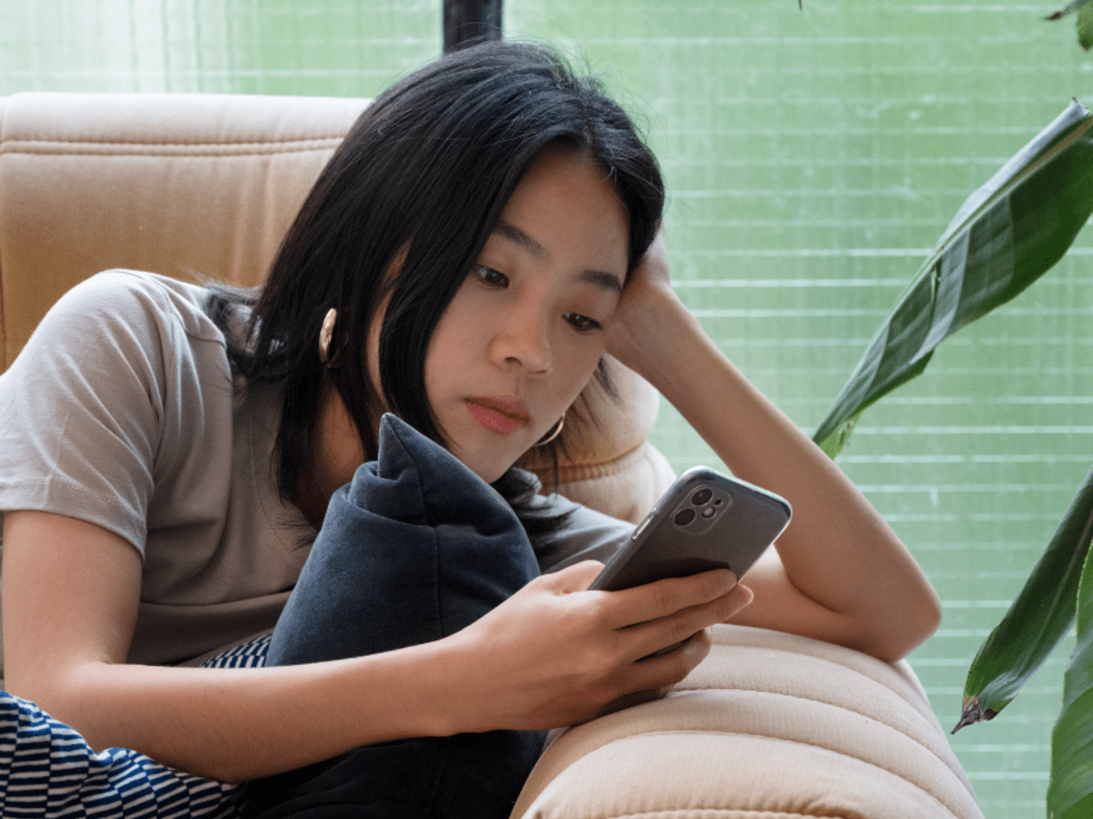 Interpretable Machine Learning Models for Analyzing Determinants Affecting the Use of mHealth Apps Among Family Caregivers of Patients With Stroke in Chinese Communities: Cross-Sectional Survey Study