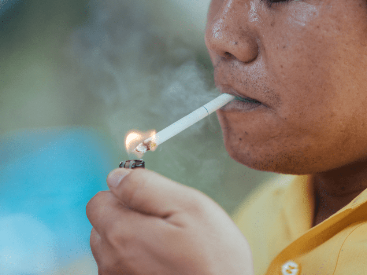 Pilot Study of a Mobile, Virtual Reality–Based Digital Therapeutic for Smoking Cessation: Randomized Controlled Trial