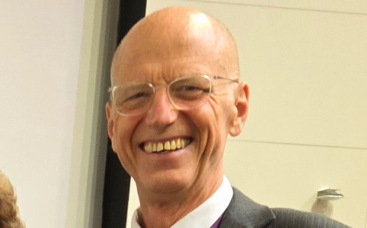 Colleagues pay tribute to ‘true gentleman’ Professor Nick Hardiker