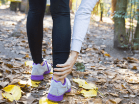 Digital Physiotherapeutic Ankle-Specific Training System for Patients With Chronic Ankle Instability Following Modified Brostrom Surgery: Noninferiority Randomized Controlled Trial at a Tertiary Grade A Trauma Center in China