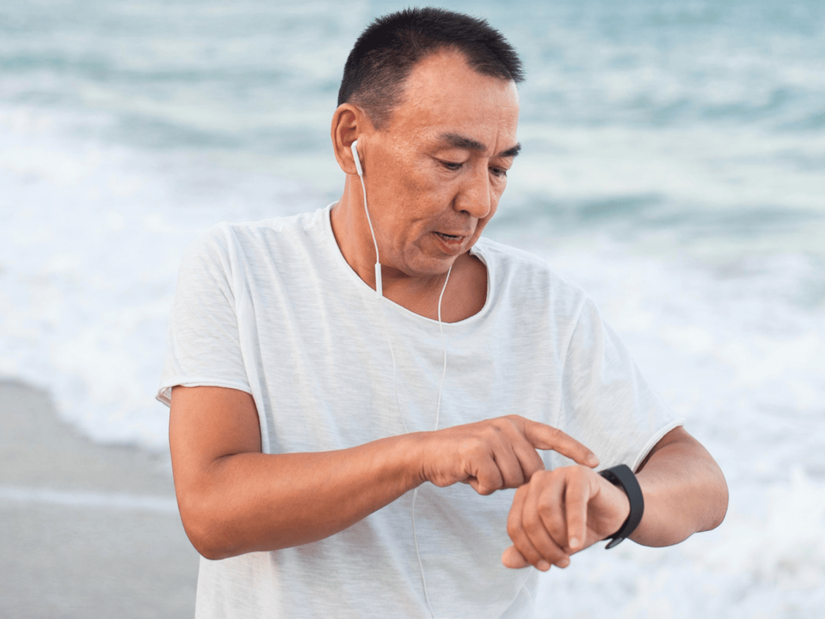 Exploiting Unsupervised Free-Living Data for Cardiorespiratory Fitness Estimation: Systematic Review and Meta-Analysis